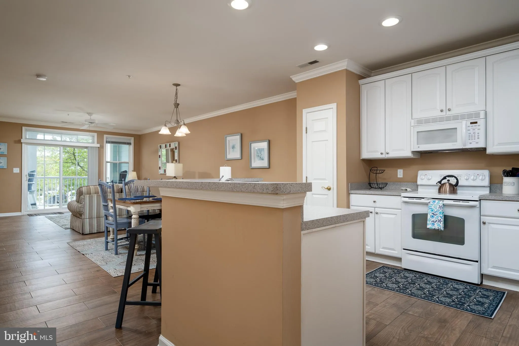 Ocean City, Maryland 21842, United States, 3 Bedrooms Bedrooms, ,2 BathroomsBathrooms,Residential,Contingent,42499