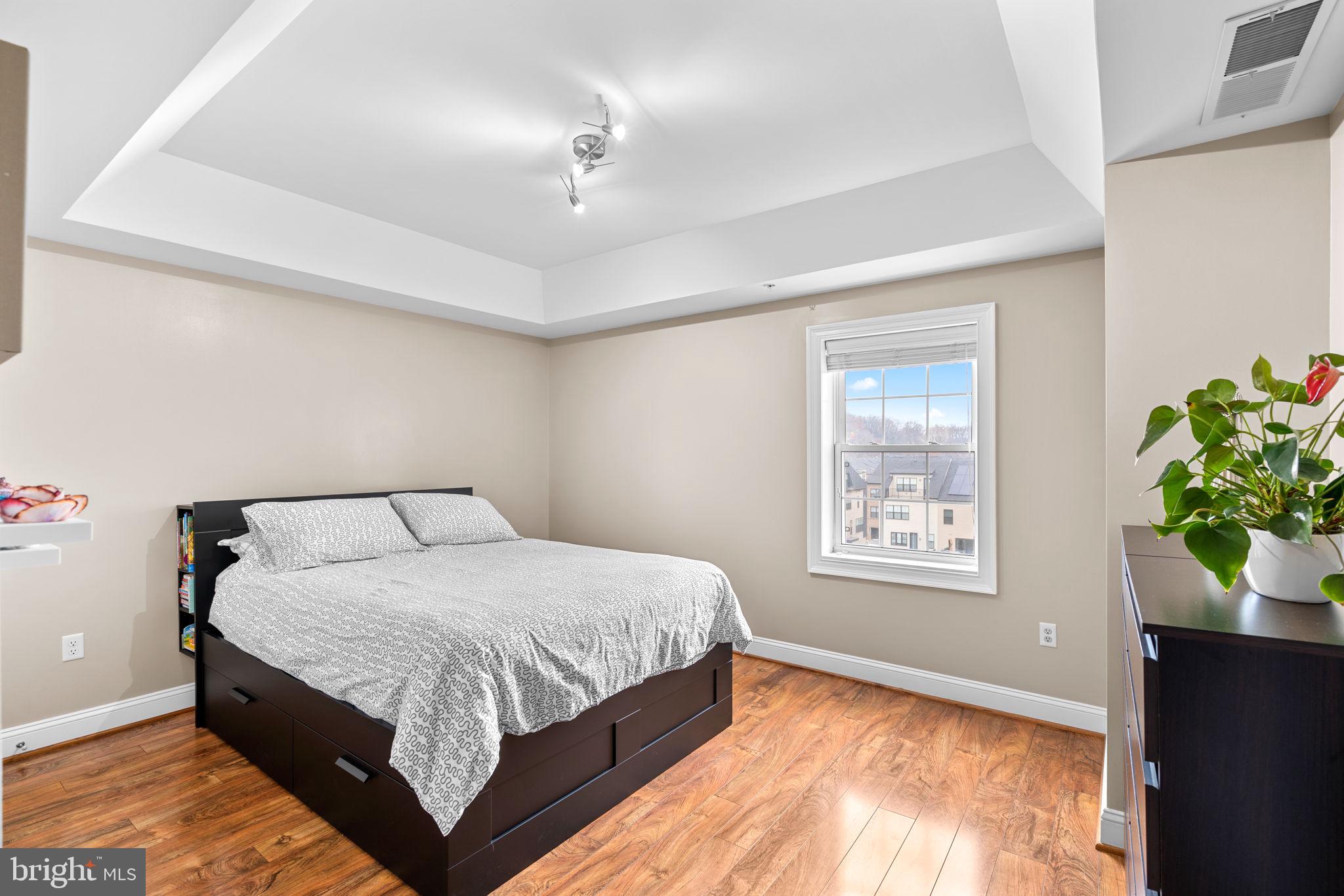 ISABELLA AT MONTICELLO MEWS - Residential