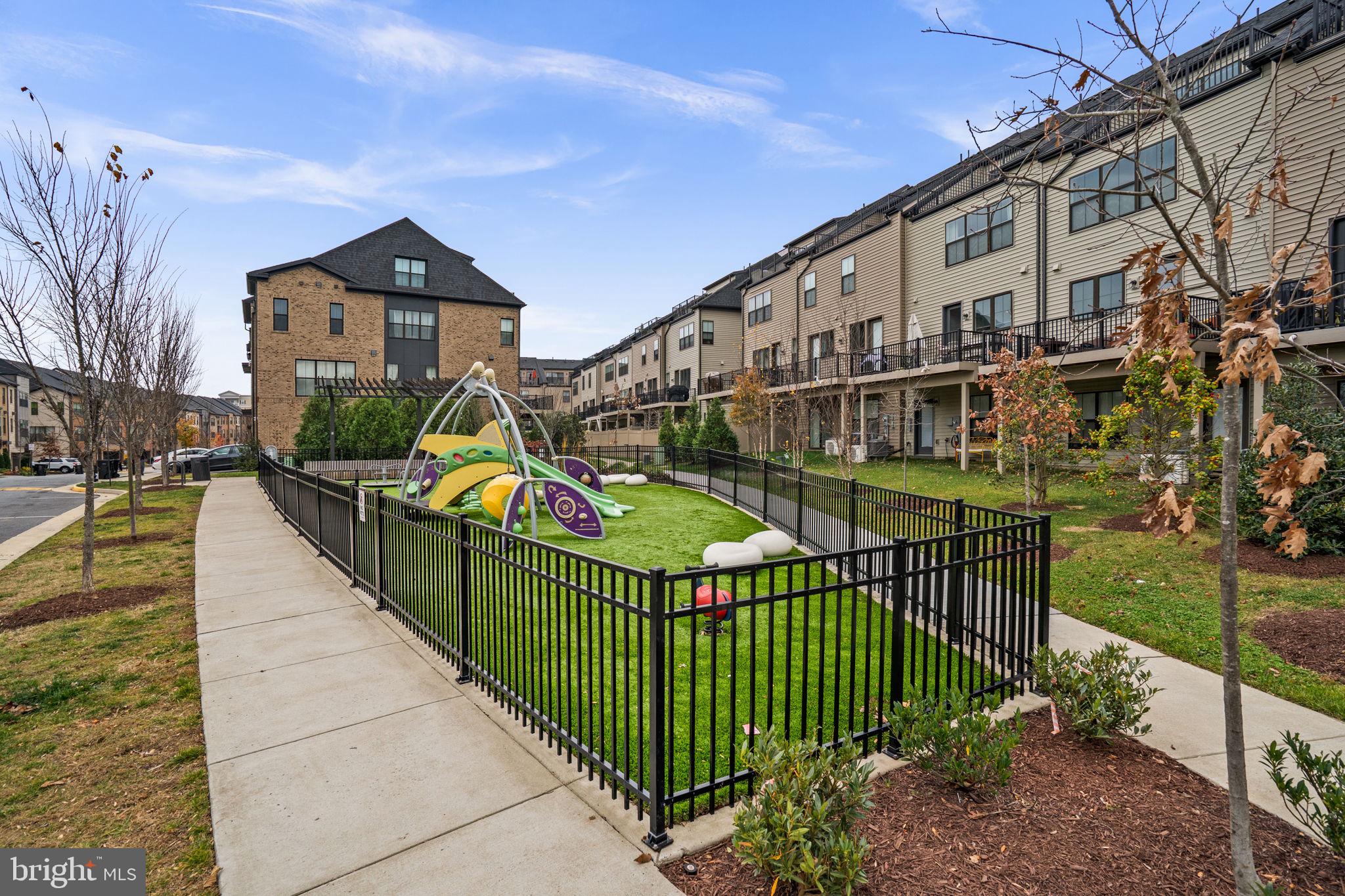 ISABELLA AT MONTICELLO MEWS - Residential