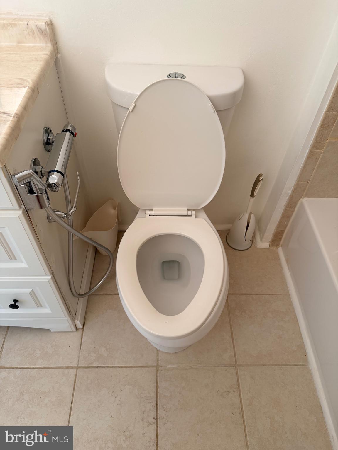 CLOVERFIELD MANOR - Residential