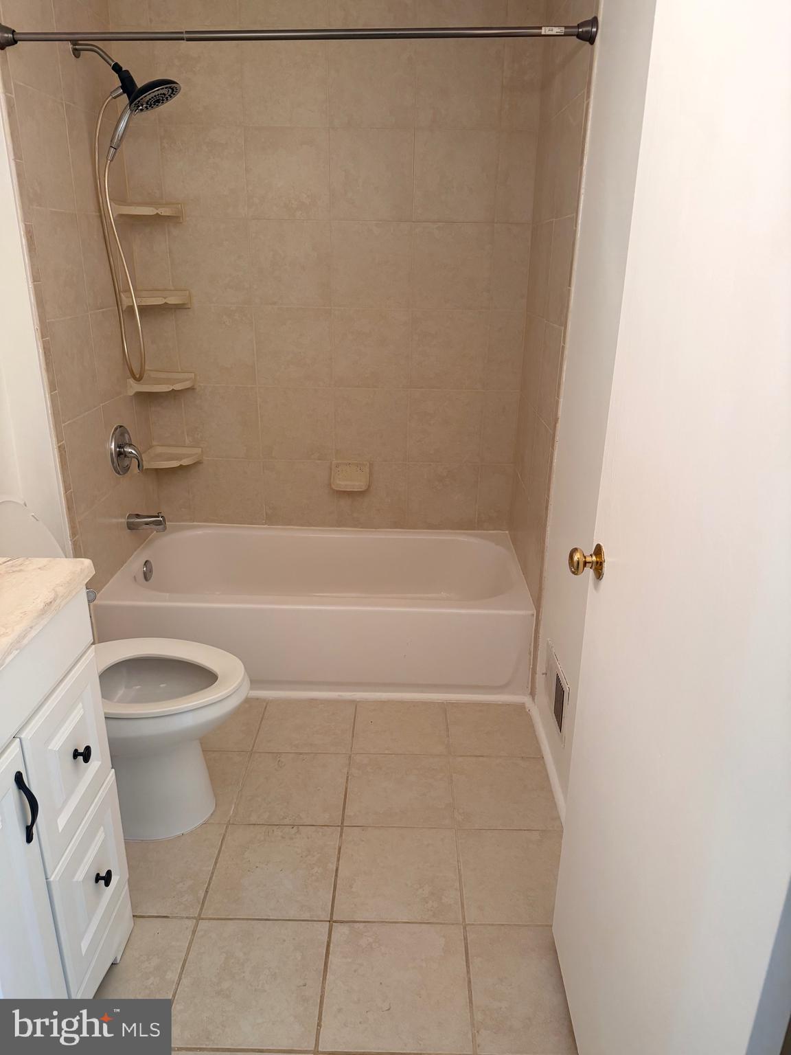 CLOVERFIELD MANOR - Residential