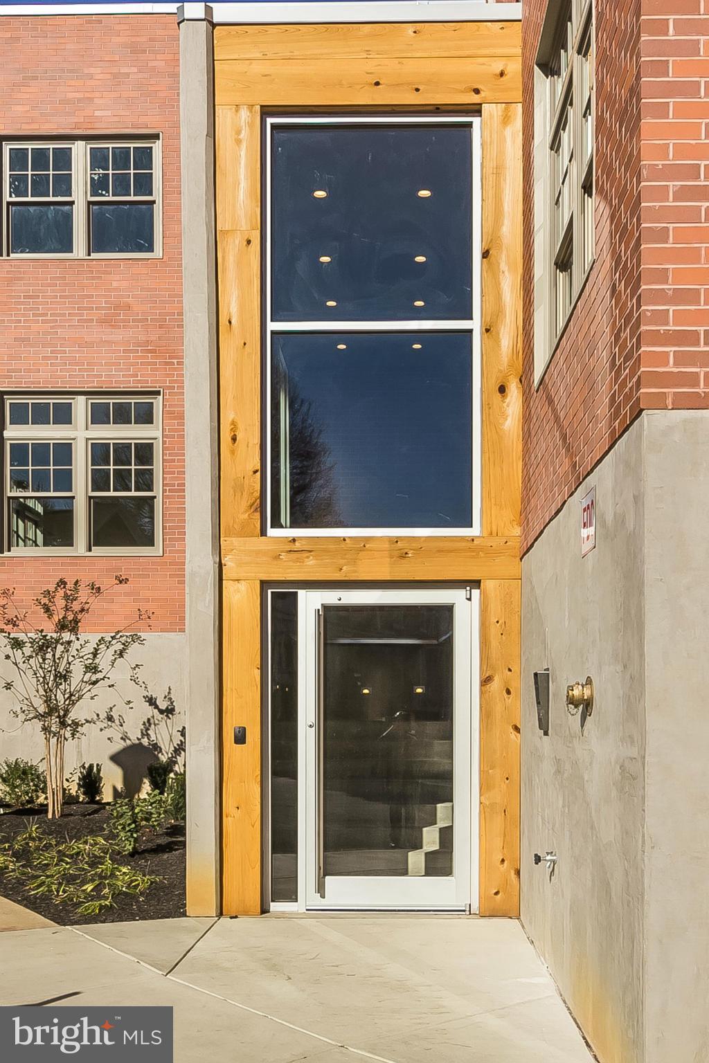 HAMPDEN HISTORIC DISTRICT - Residential Lease