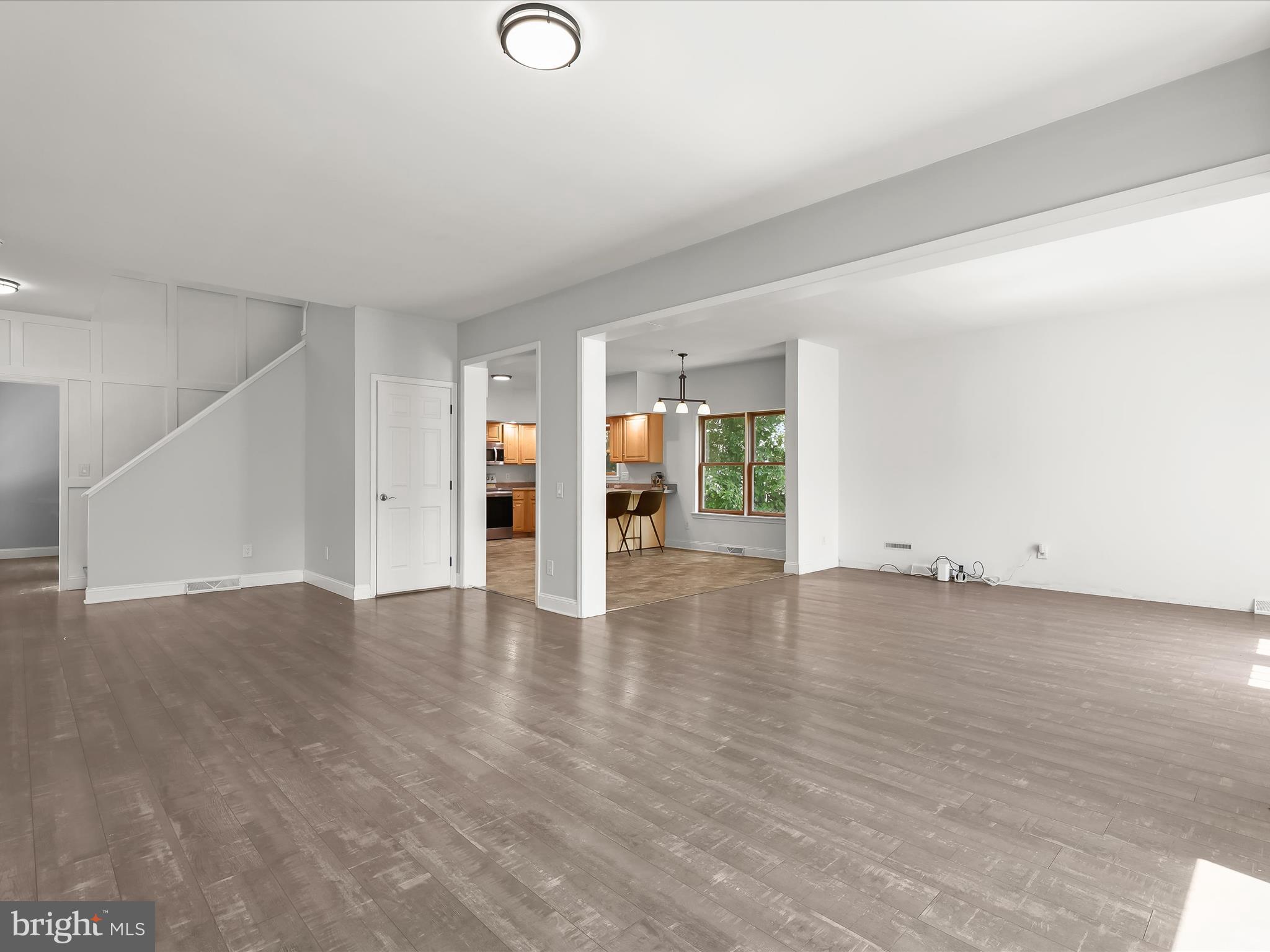 9739 WOODCLIFF COURT
