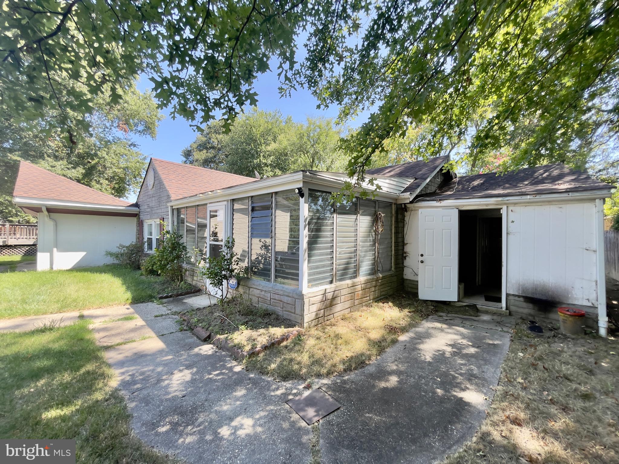 F E MATTINGLY - Residential