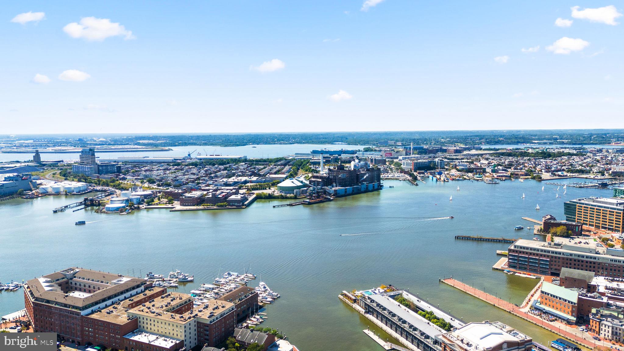 HENDERSON'S WHARF - Residential