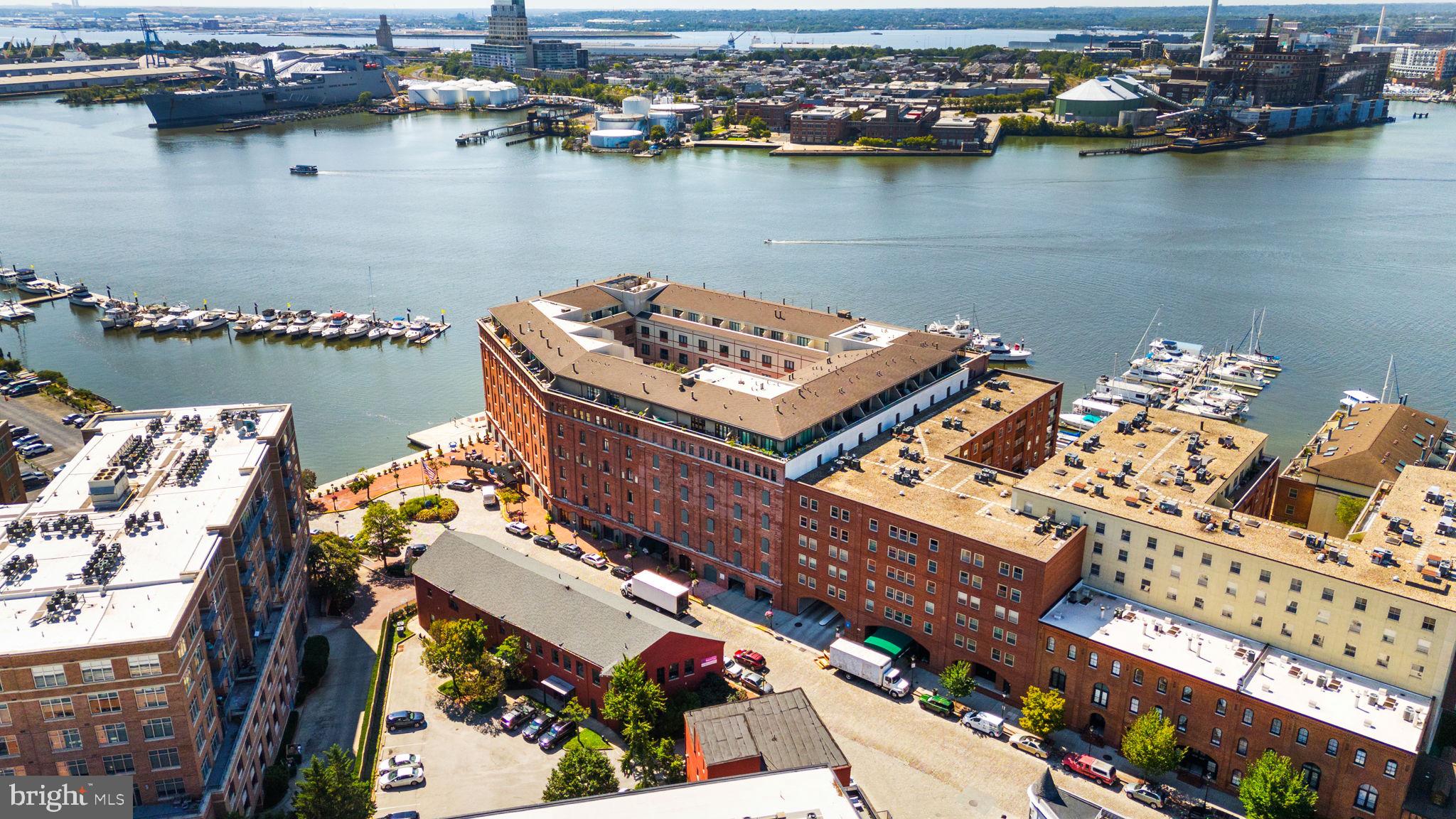 HENDERSON'S WHARF - Residential