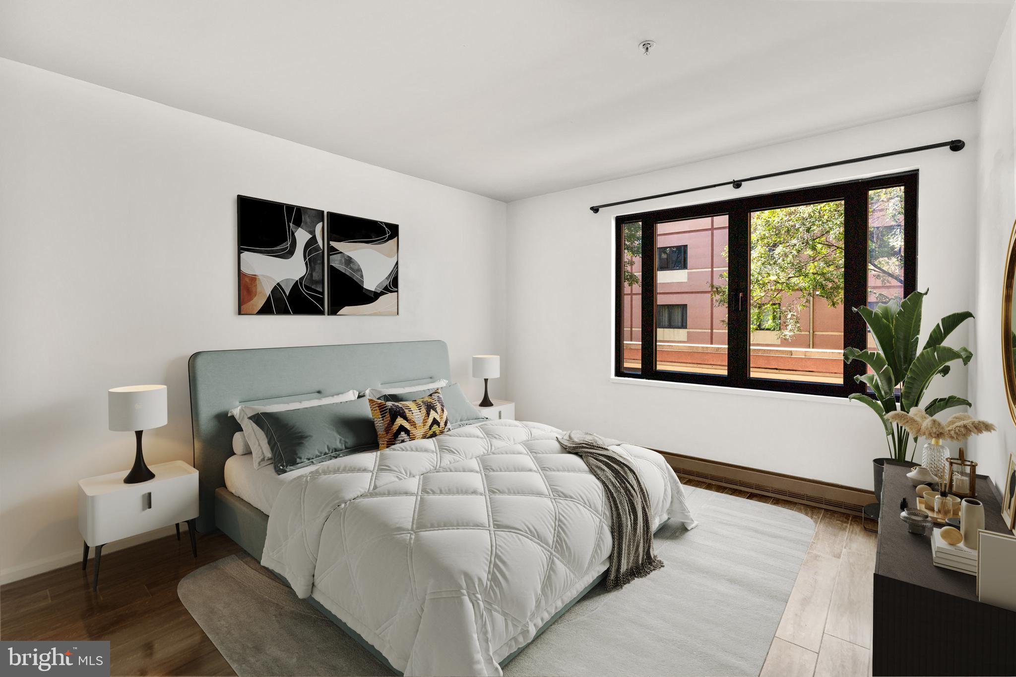 HENDERSON'S WHARF - Residential