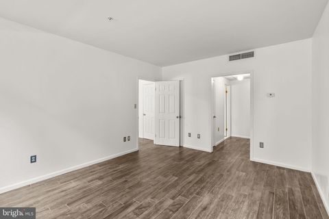 Tiny photo for 1000 Fell Street #235, BALTIMORE, MD 21231 (MLS # MDBA2207438)