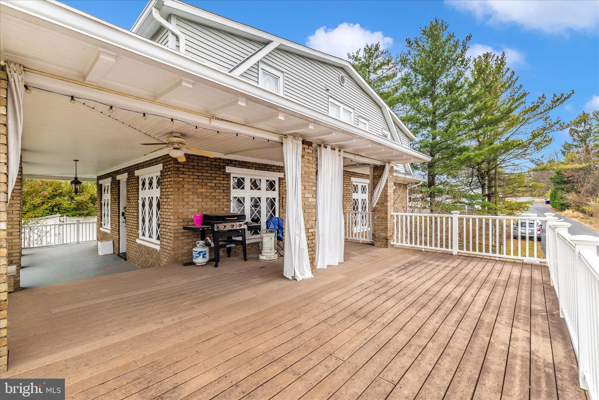 BRADDOCK HEIGHTS - Residential