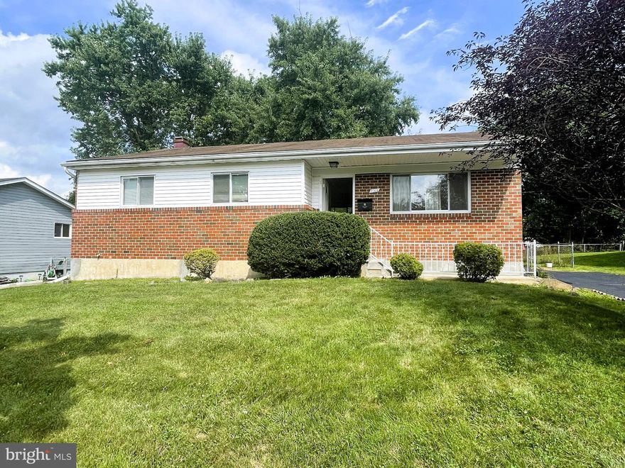 The long-time homeowner has lovingly maintained this home and has made it "move-in ready" for you.  Recent updates include a new air conditioning system, new stainless steel kitchen appliances,  light fixtures on the main level,  bathroom fixtures and vanities, and refinished hardwood floors.  The Primary Bedroom has a private half-bathroom.  The huge fenced-in backyard is great for entertaining, or a gardener's creative space.

Close to major transportation arteries and other conveniences, include this home on your must-see list.