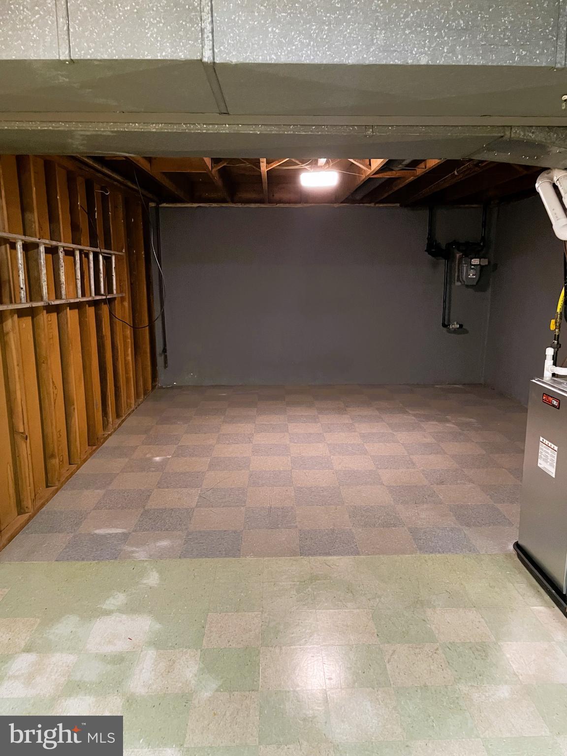 RANDALLSTOWN - Residential