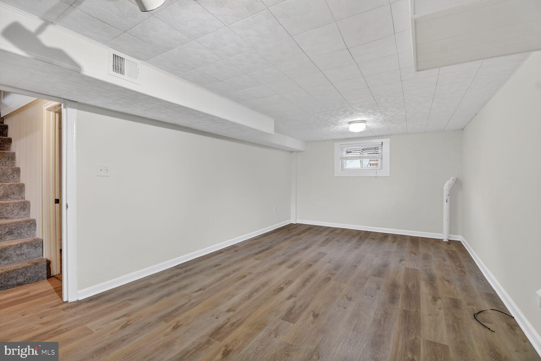 WHEATON HILLS - Residential