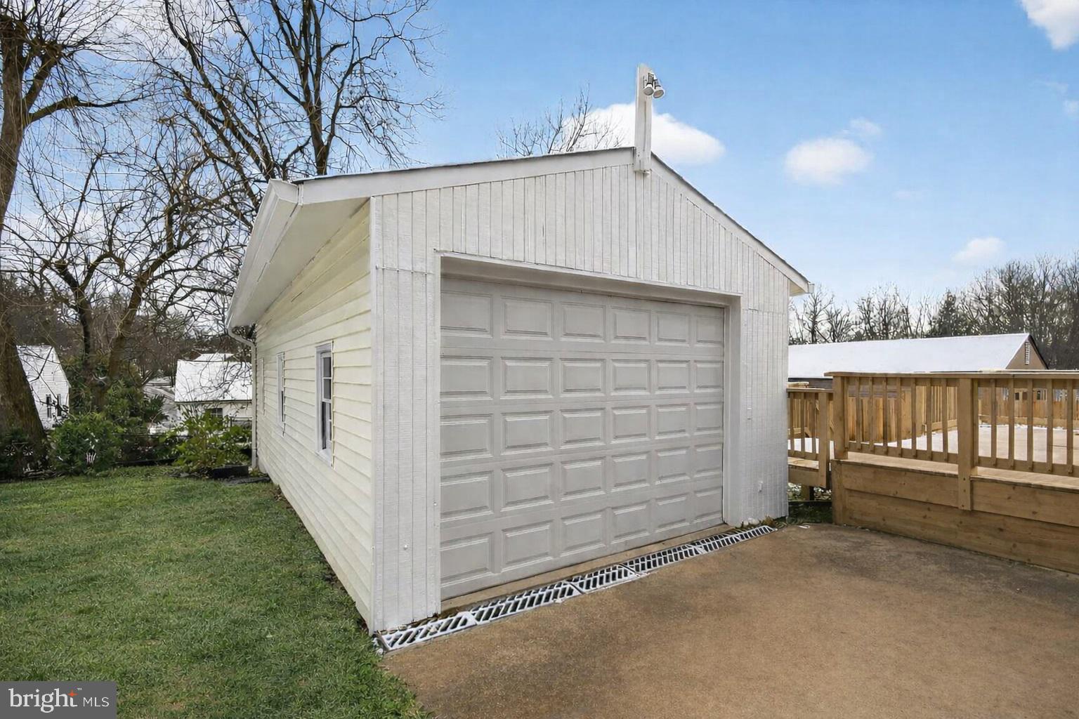 WHEATON HILLS - Residential