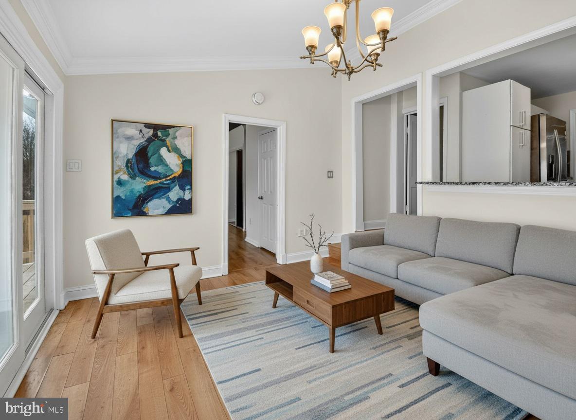 WHEATON HILLS - Residential