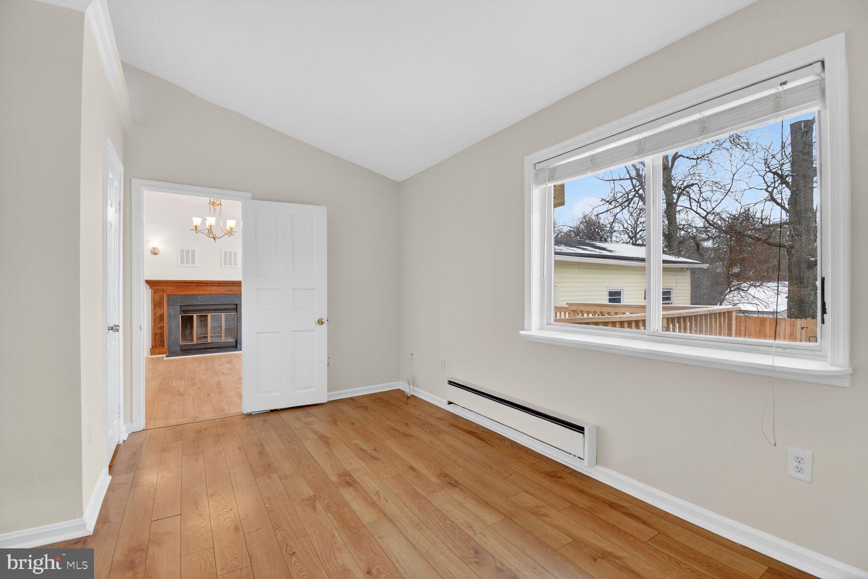 WHEATON HILLS - Residential