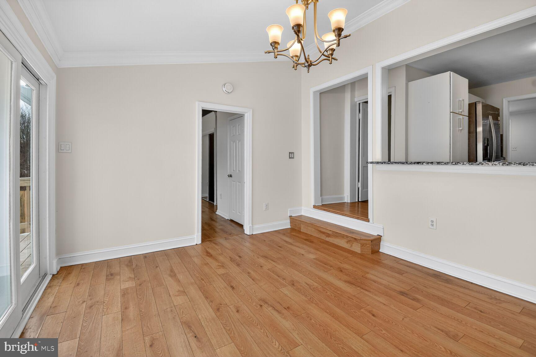 WHEATON HILLS - Residential