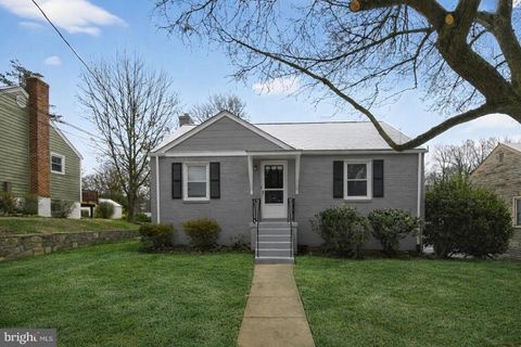 Photo of 11721 King Tree Street, SILVER SPRING, MD 20902 (MLS # MDMC2211030)