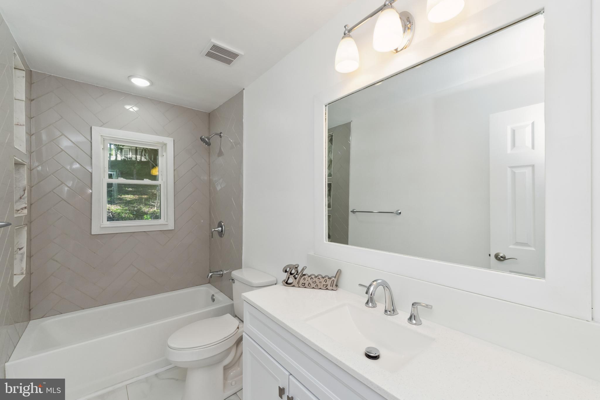 TEMPLE HILLS PARK - Residential