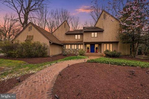 Homes For Sale - 1 Windsor Drive<br/> VOORHEES, NJ 08043