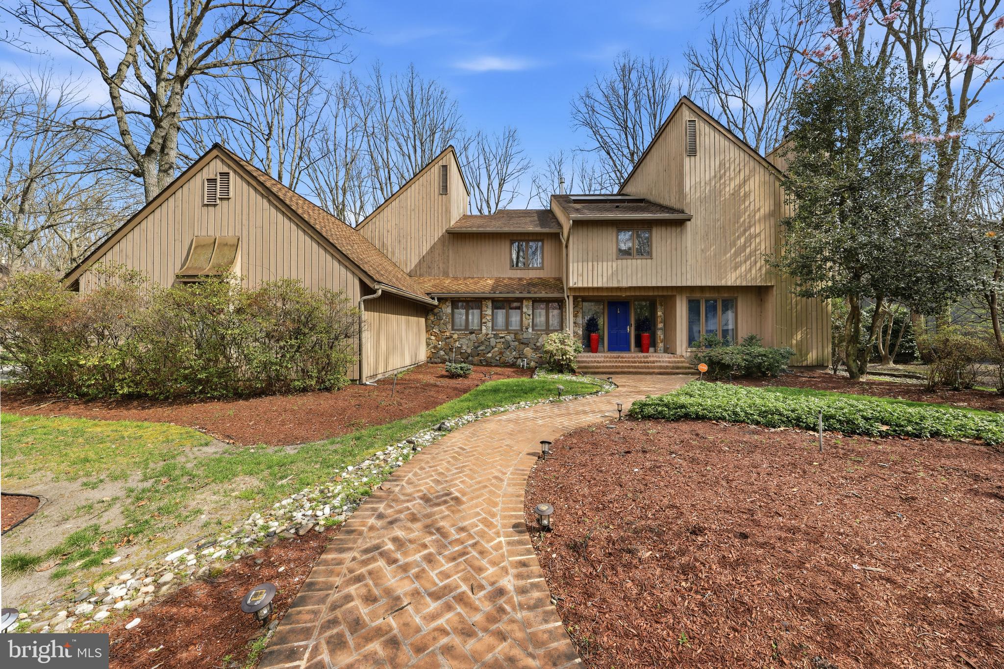 1 WINDSOR DRIVE