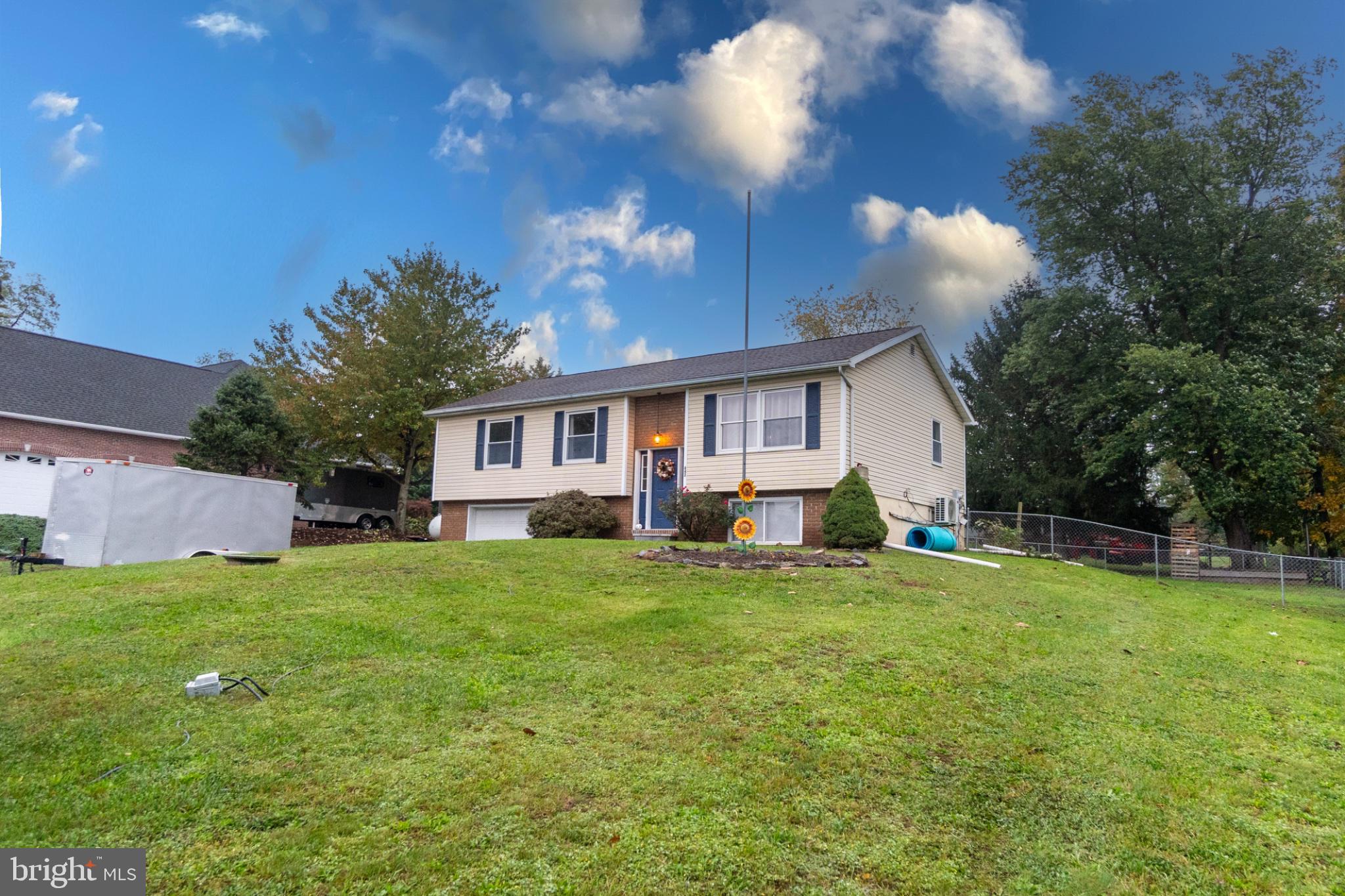 642 HOOKER DRIVE