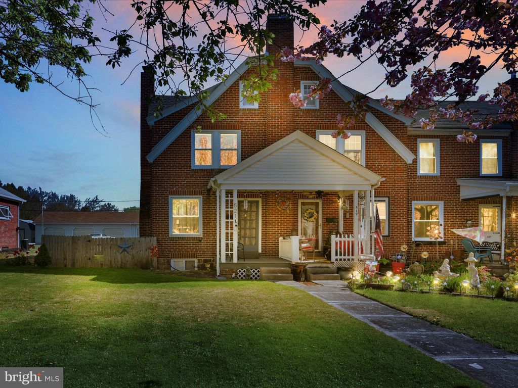 Photo of 521 Locust Street, Denver, PA 17517 (MLS # PALA2049764)