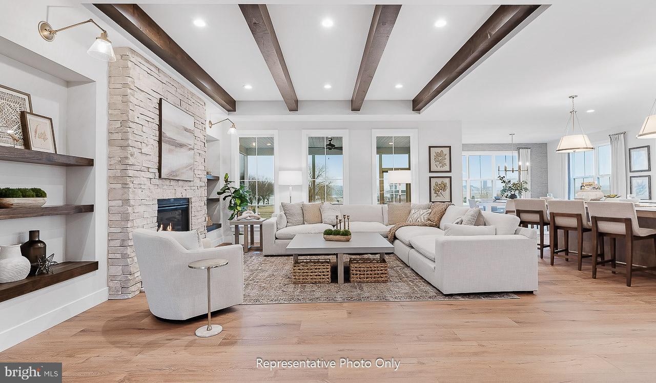 821 SUNSET BOULEVARD