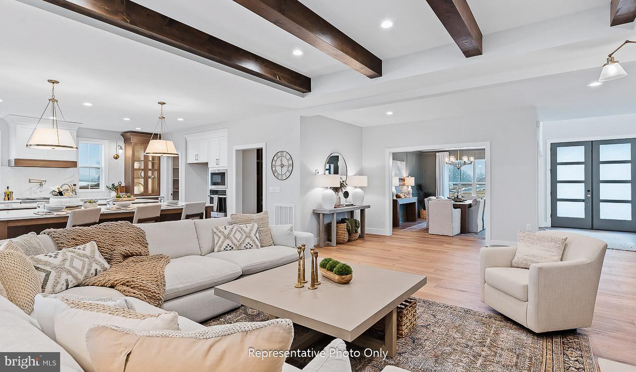 821 SUNSET BOULEVARD