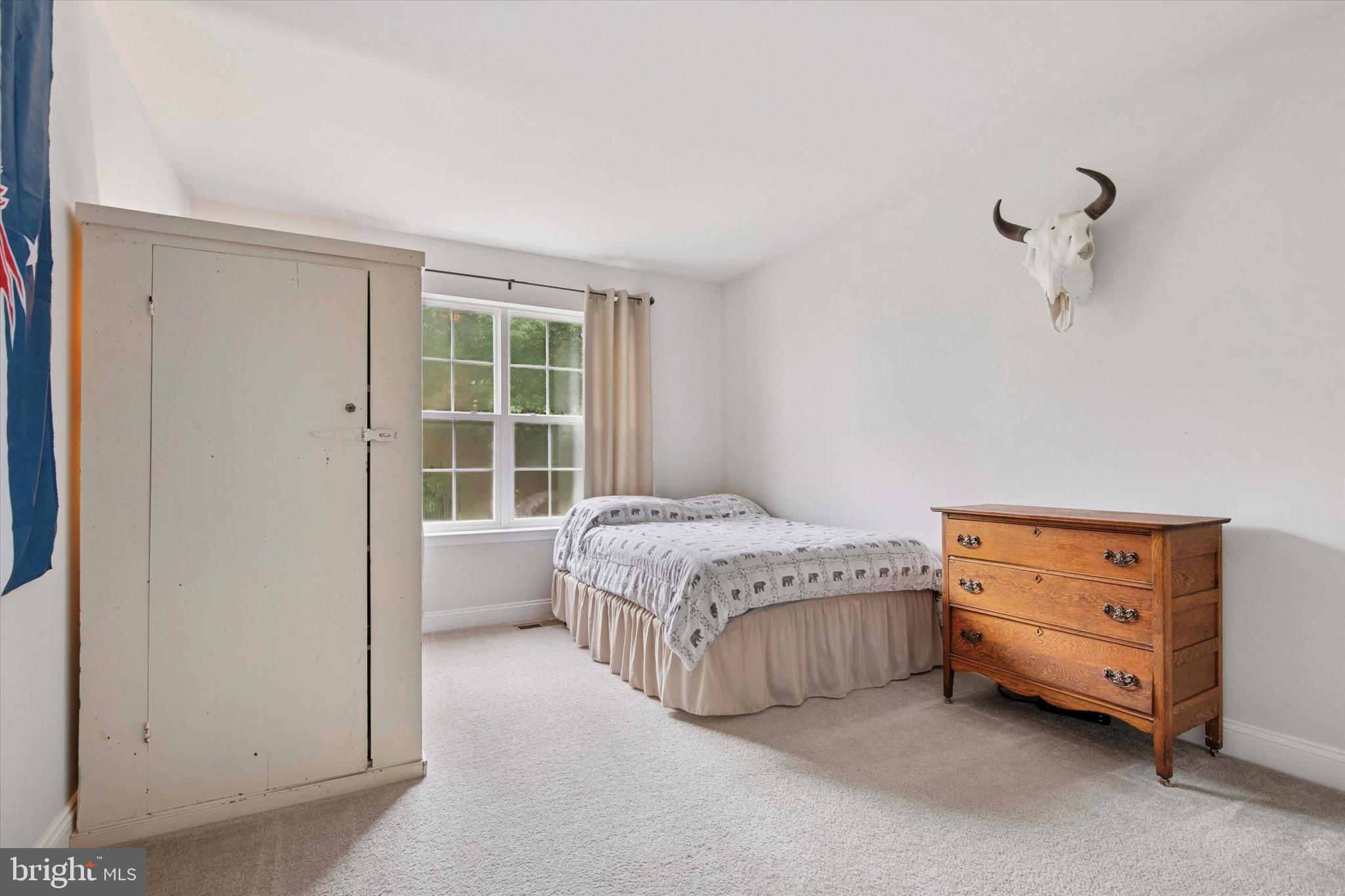 LINCOLN WOODS - Residential