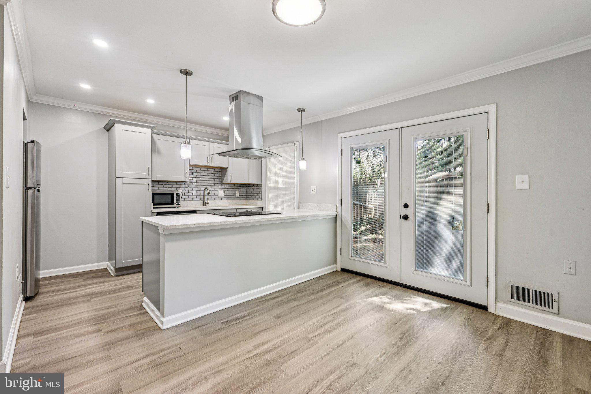 GEORGETOWN VILLAGE - Residential