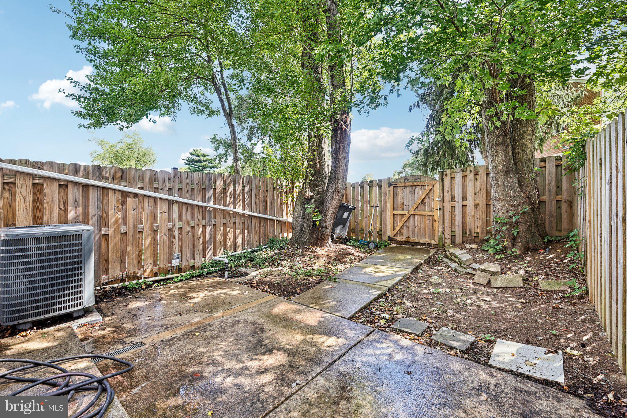 GEORGETOWN VILLAGE - Residential