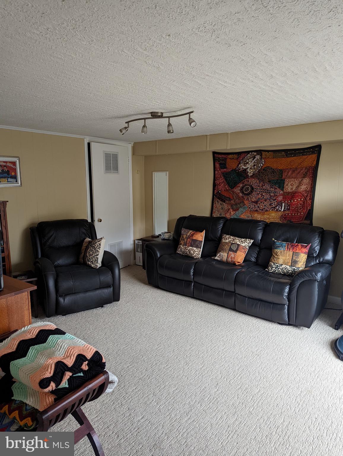 BETHESDA OVERLOOK - Residential Lease