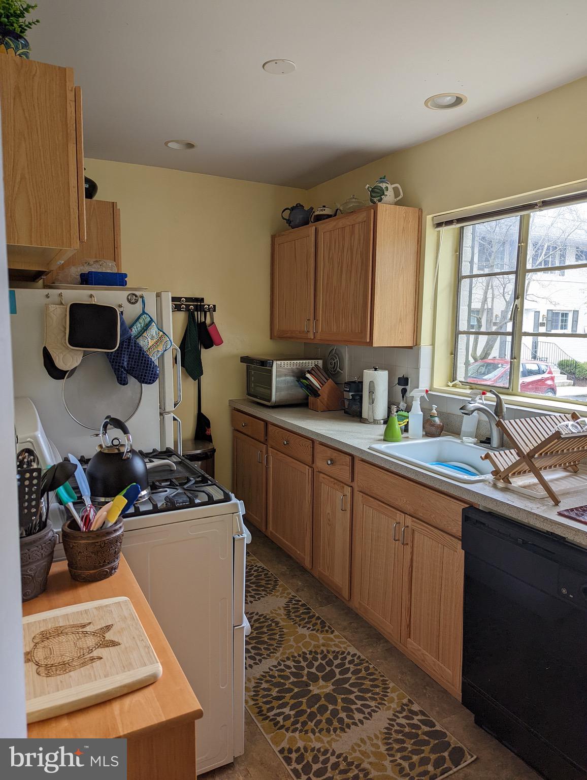 BETHESDA OVERLOOK - Residential Lease