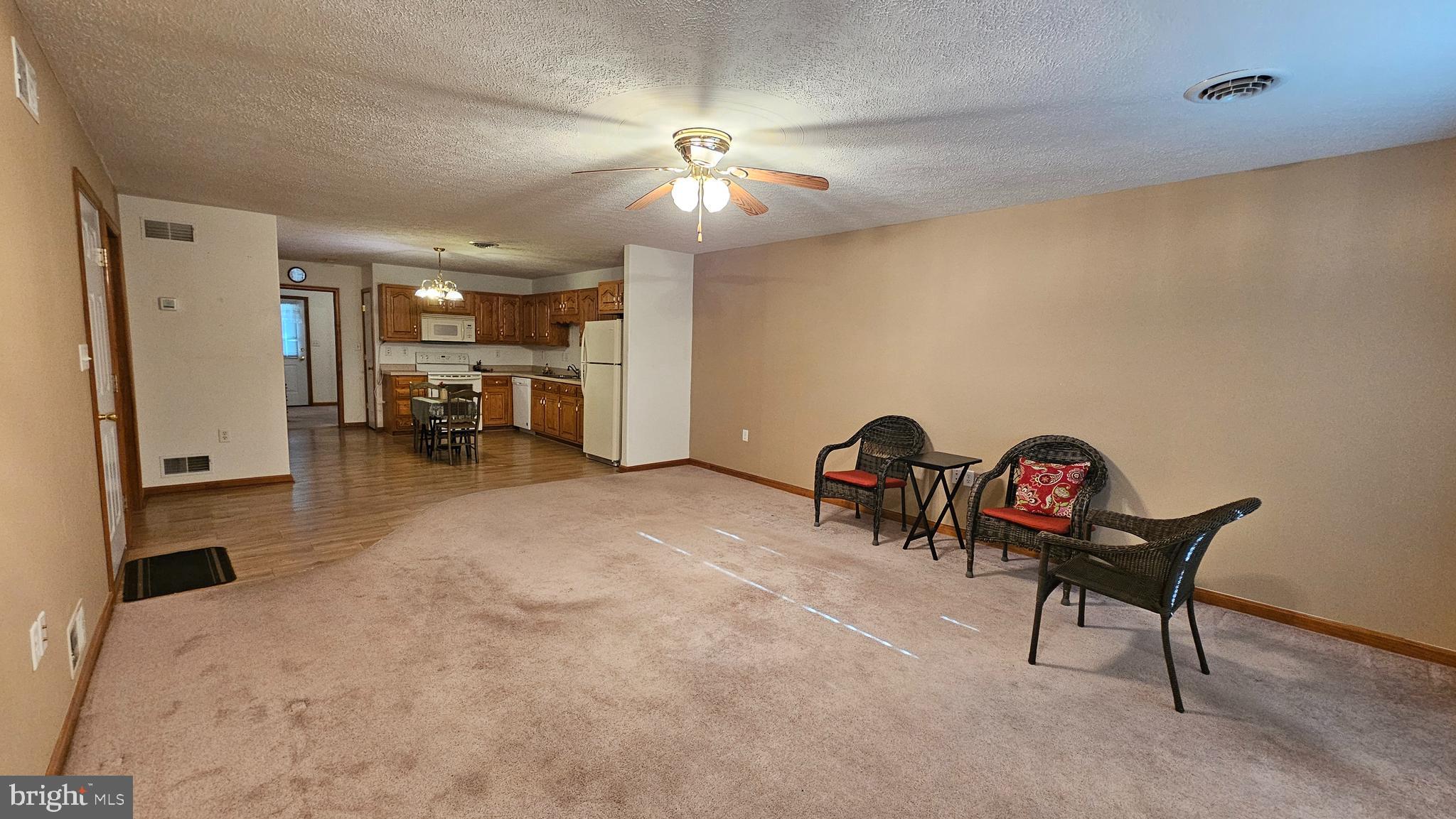 THORNWOOD VILLAGE - Residential