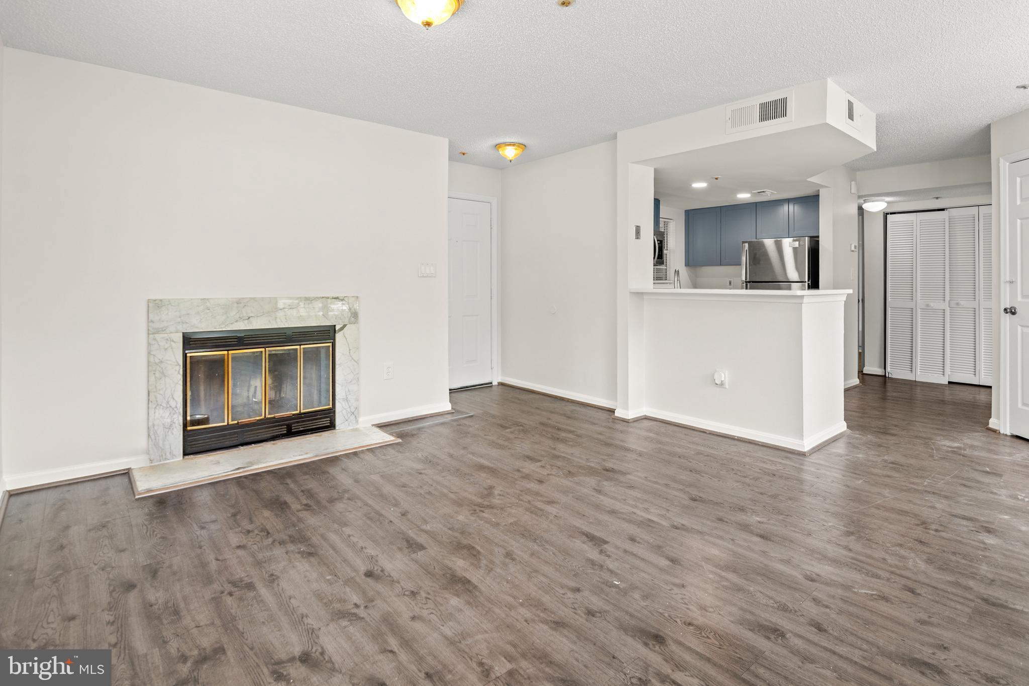 10401 BEACON RIDGE DRIVE 8-101