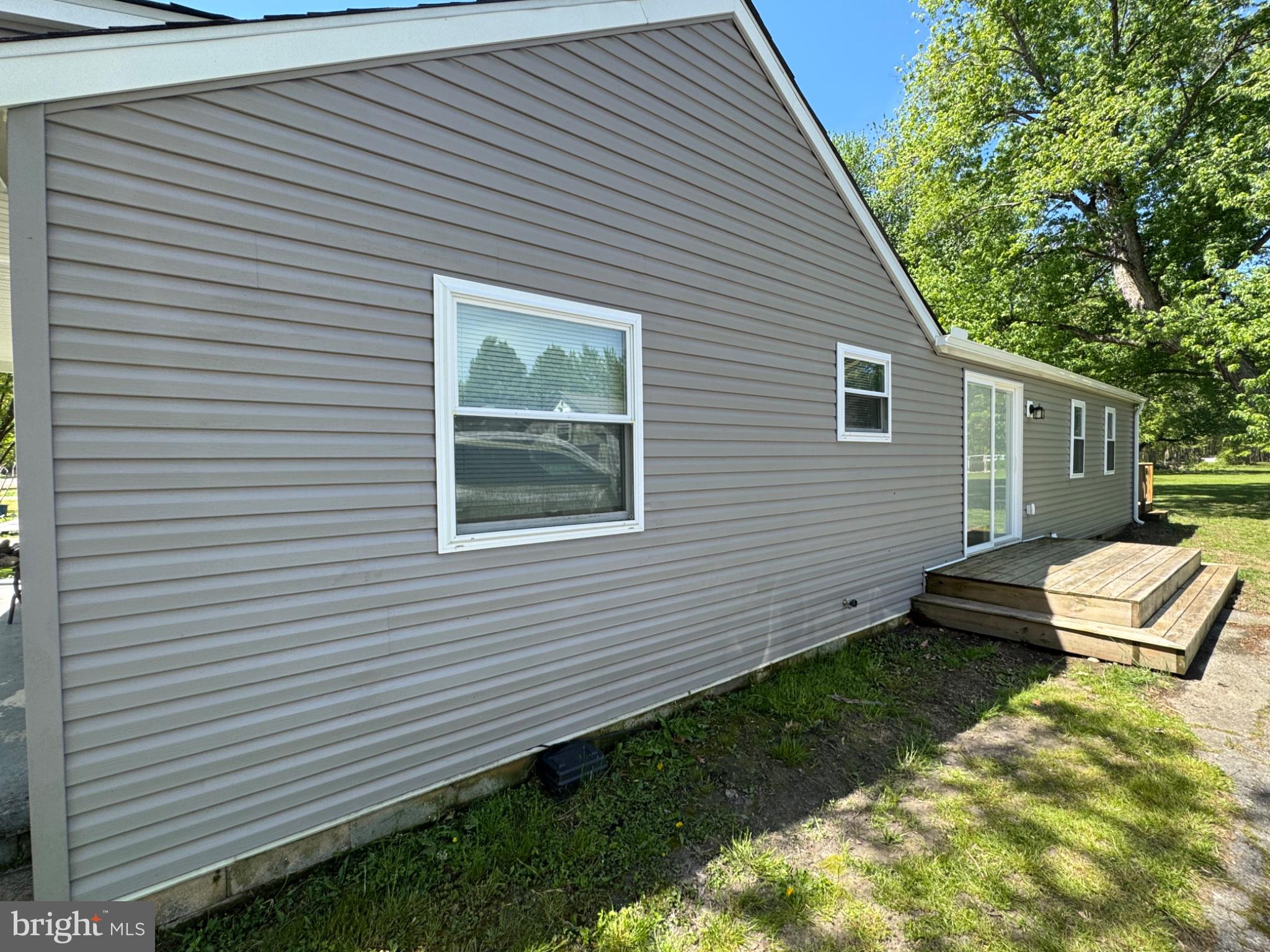 2389 WHITE OAK ROAD