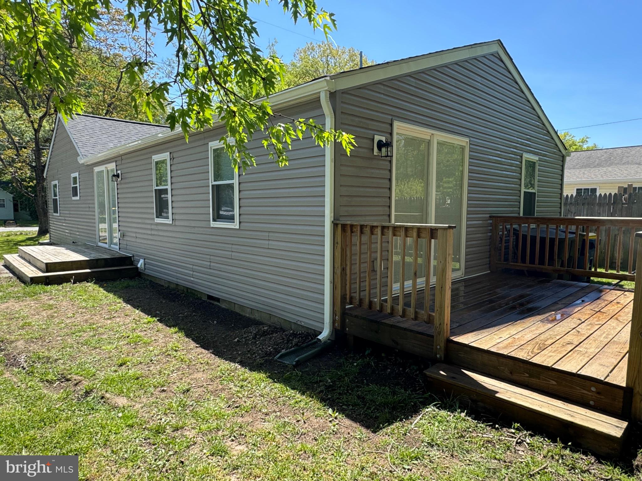 2389 WHITE OAK ROAD