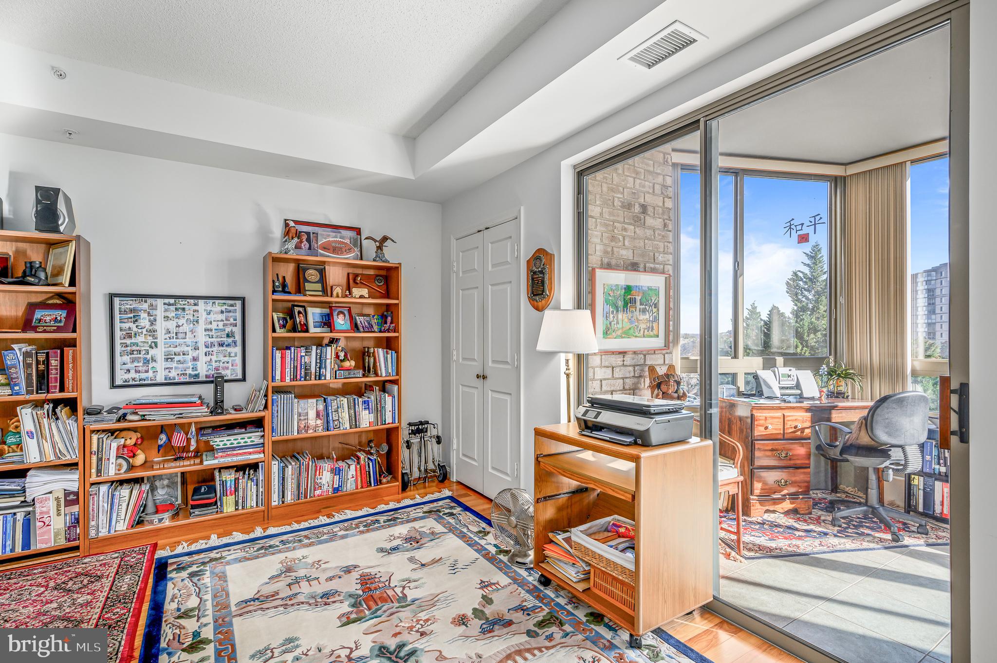 LANSDOWNE WOODS - Residential