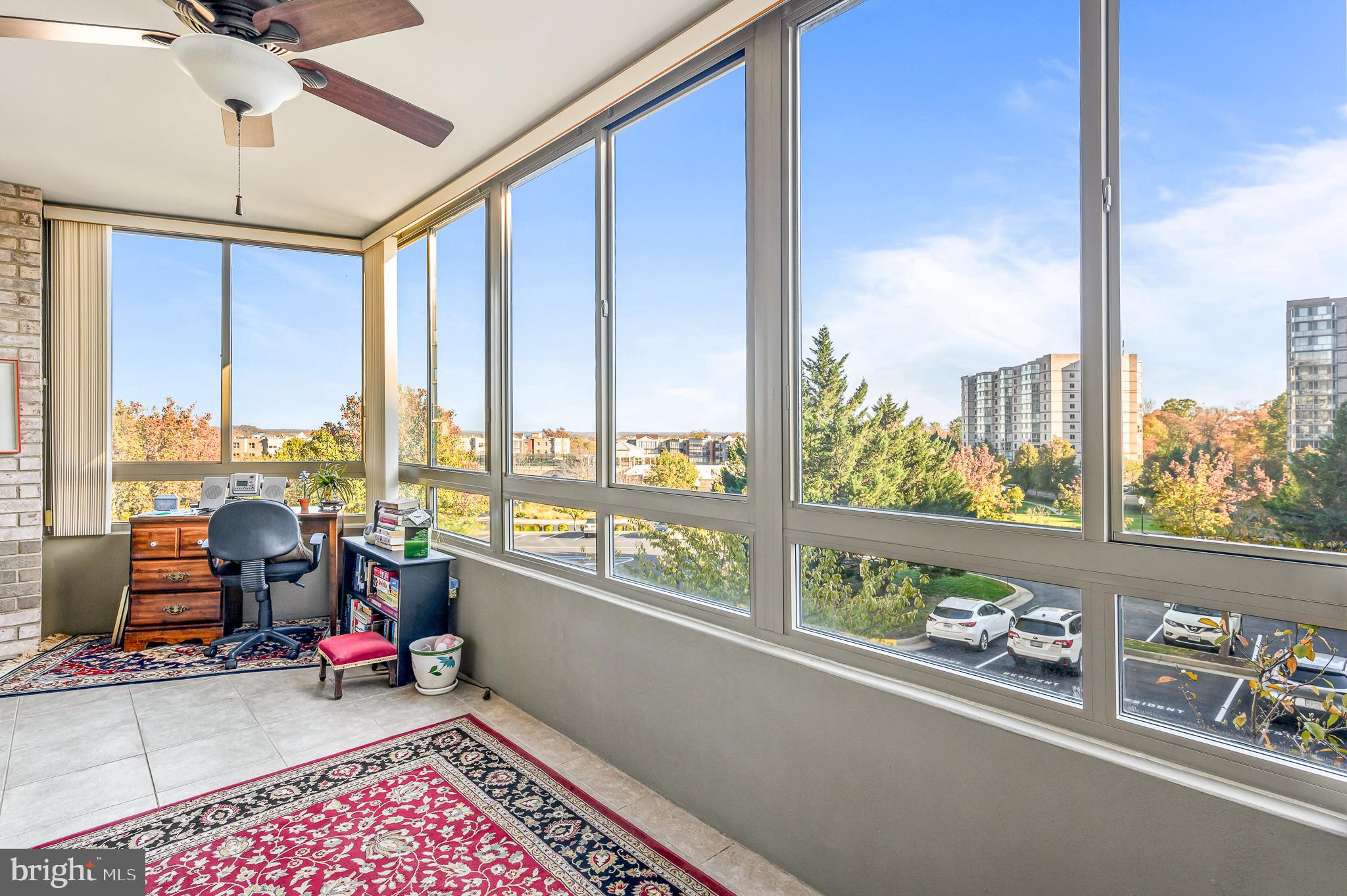 LANSDOWNE WOODS - Residential