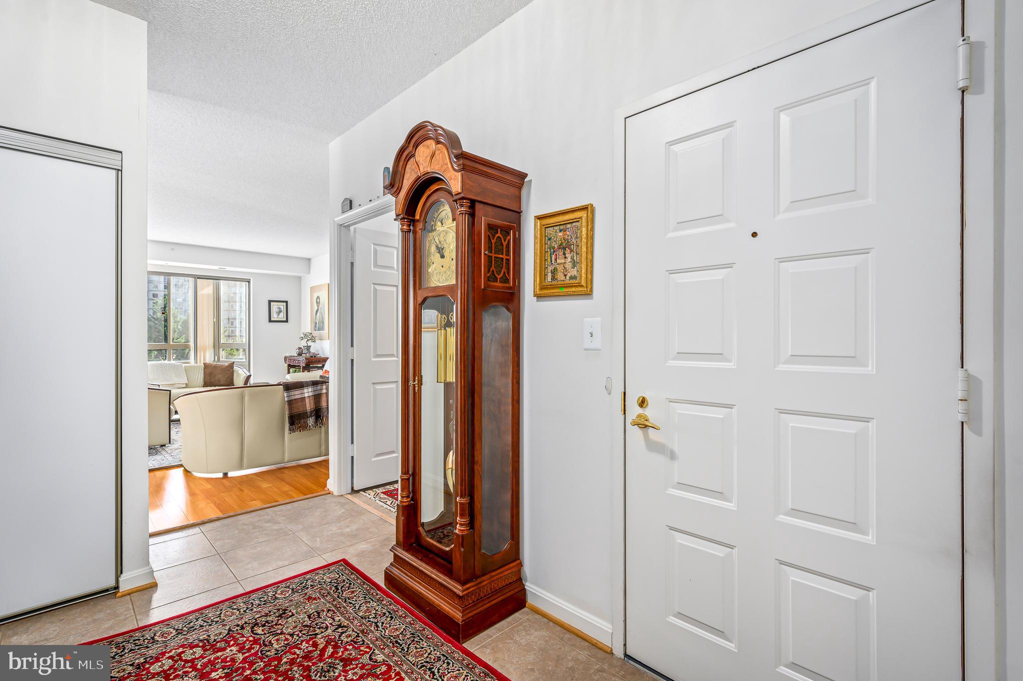 LANSDOWNE WOODS - Residential