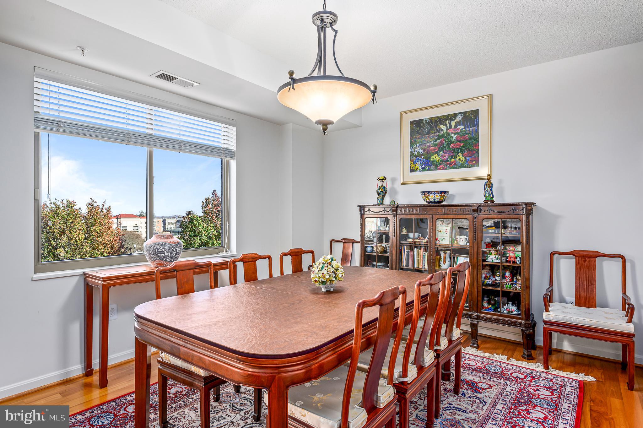 LANSDOWNE WOODS - Residential