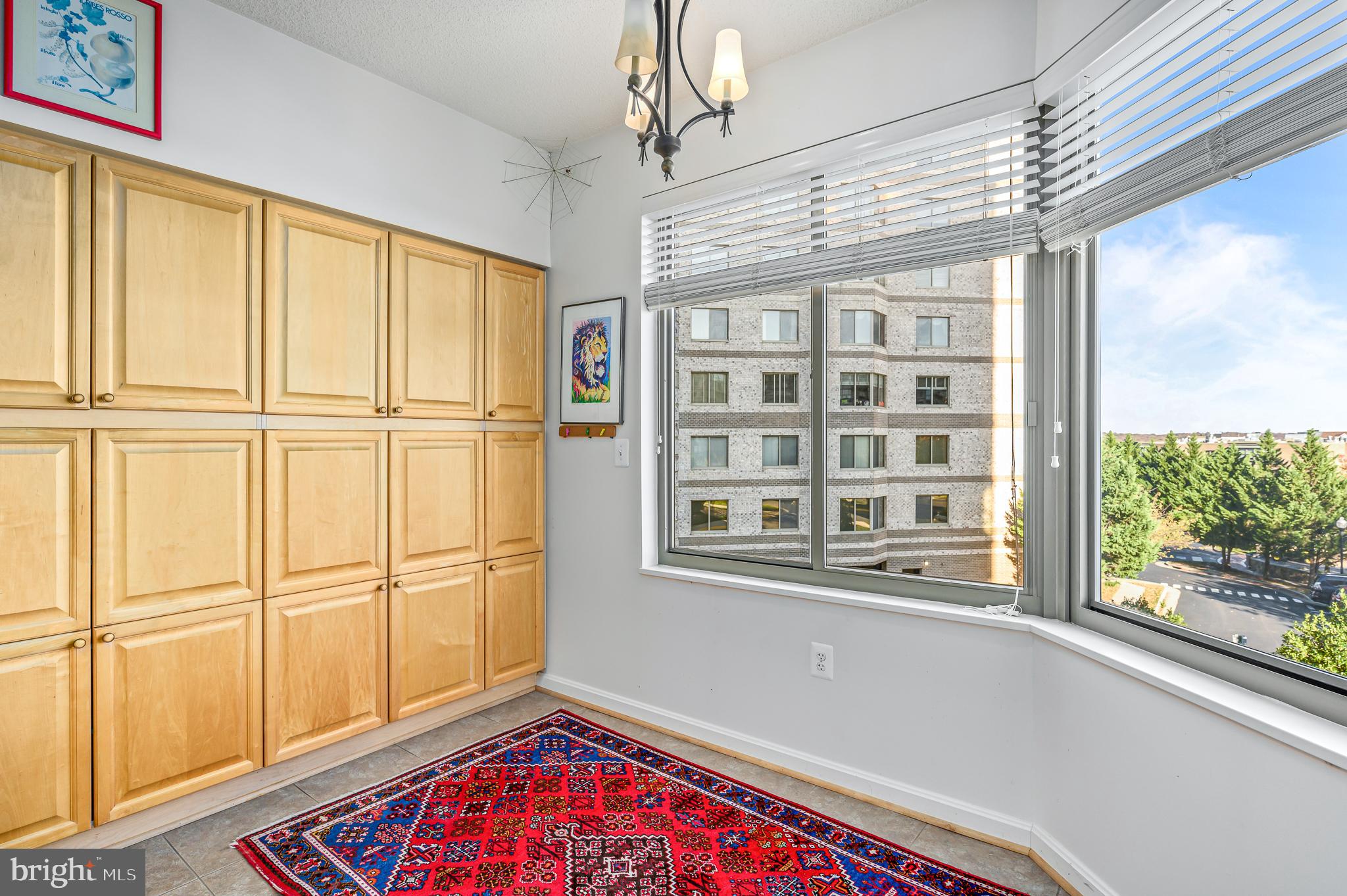 LANSDOWNE WOODS - Residential