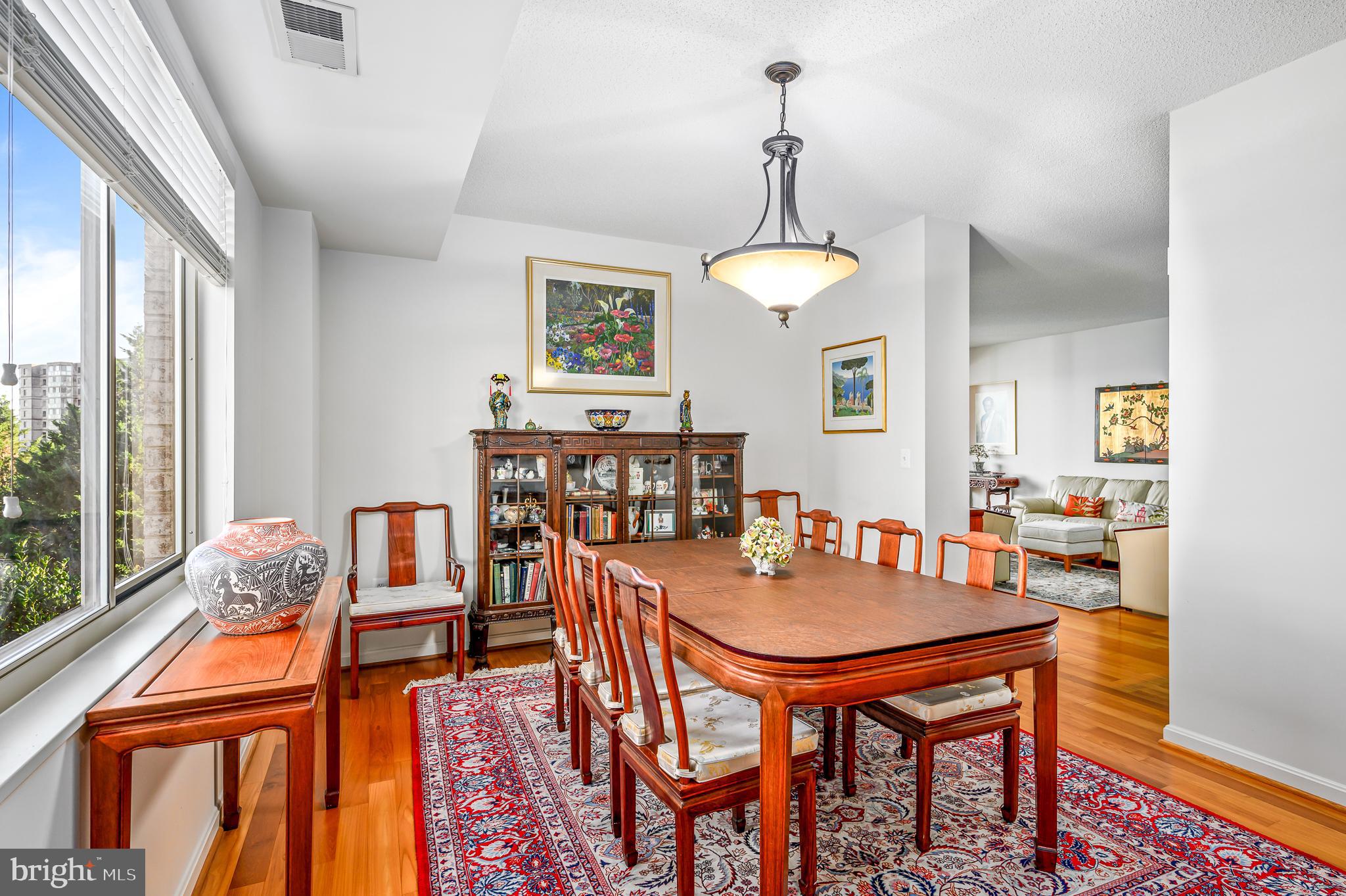 LANSDOWNE WOODS - Residential