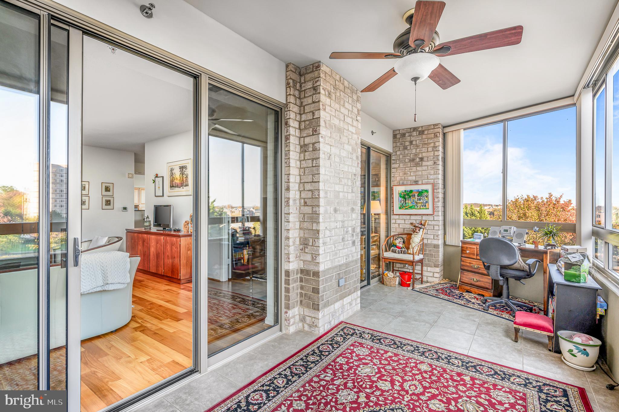 LANSDOWNE WOODS - Residential