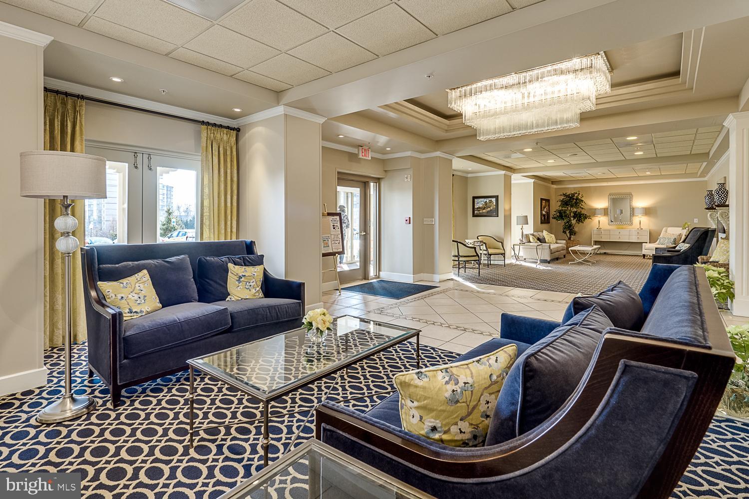 LANSDOWNE WOODS - Residential