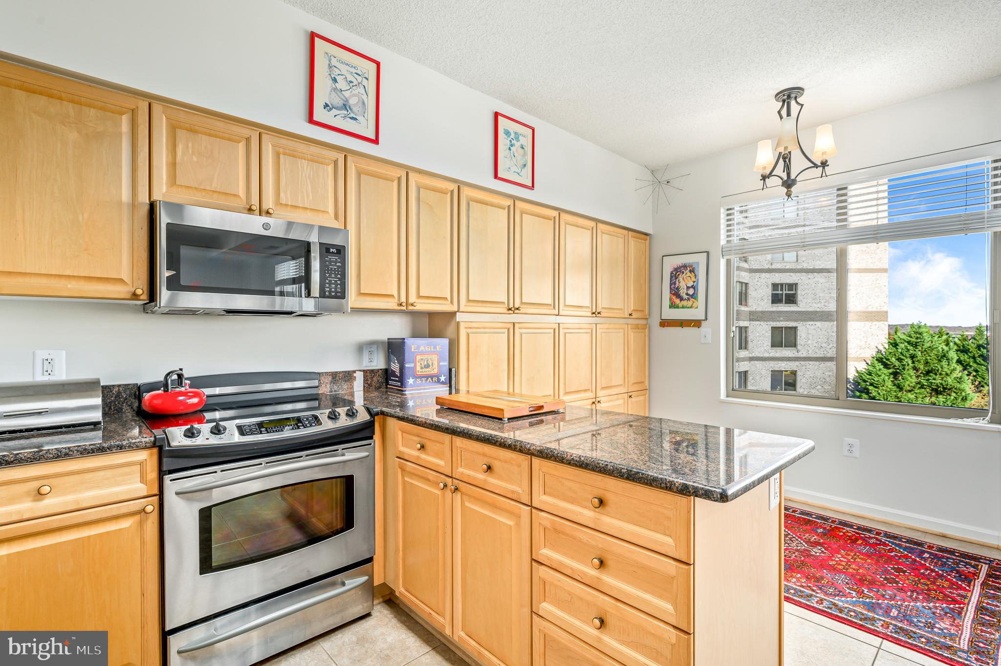 LANSDOWNE WOODS - Residential