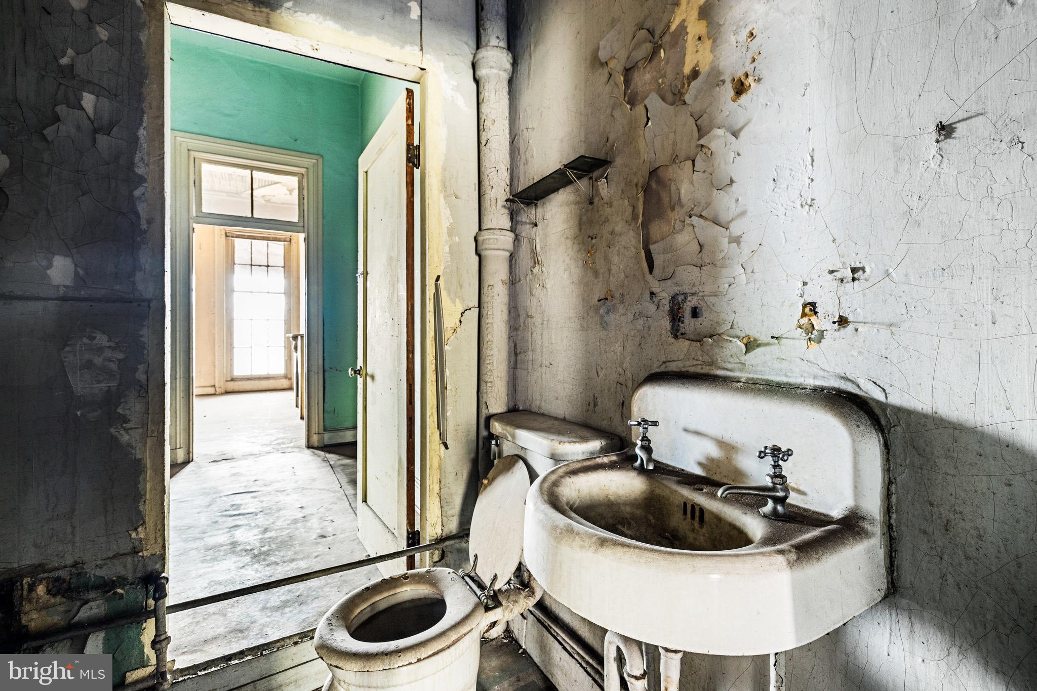 MOUNT VERNON PLACE HISTORIC DISTRICT - Residential