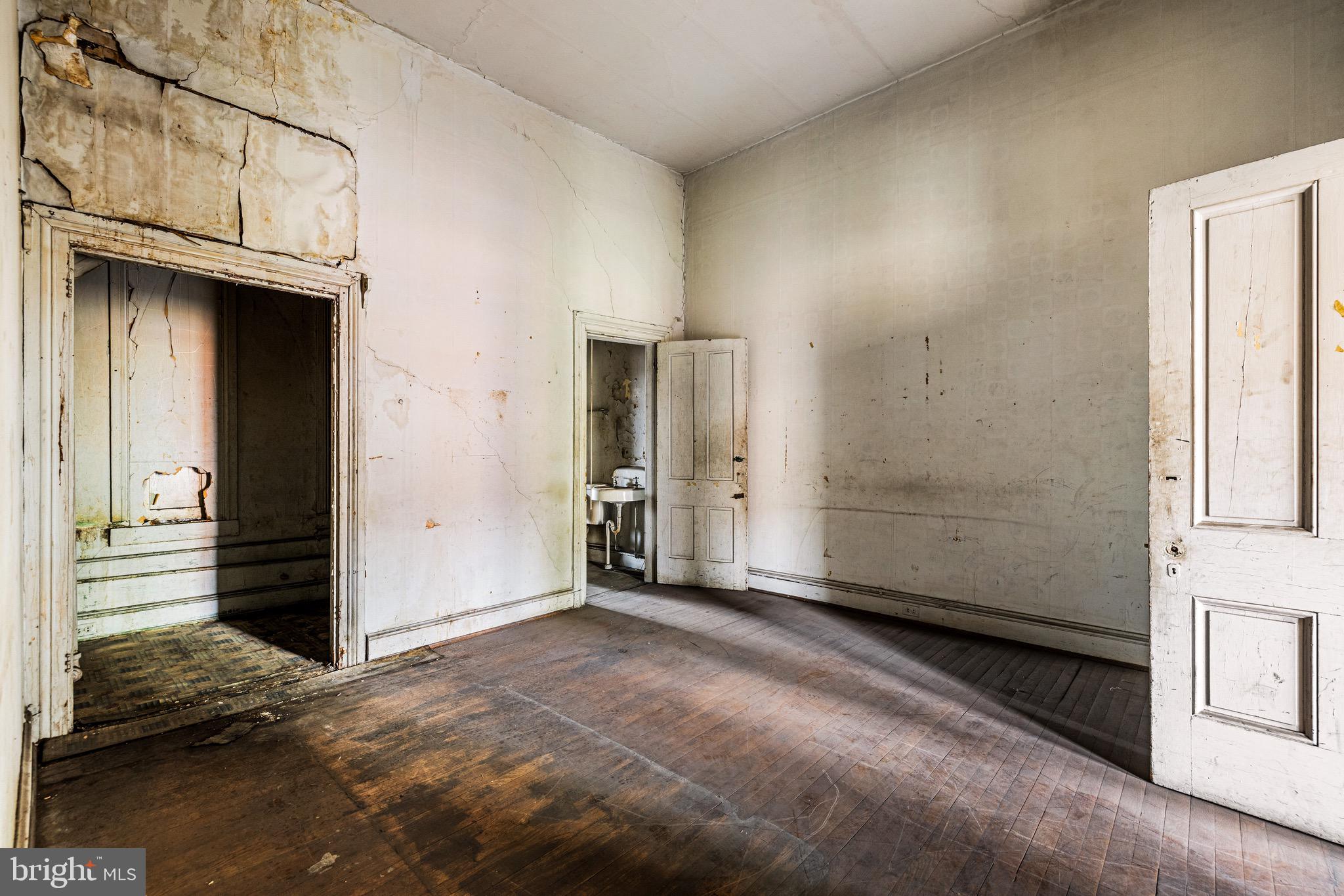 MOUNT VERNON PLACE HISTORIC DISTRICT - Residential