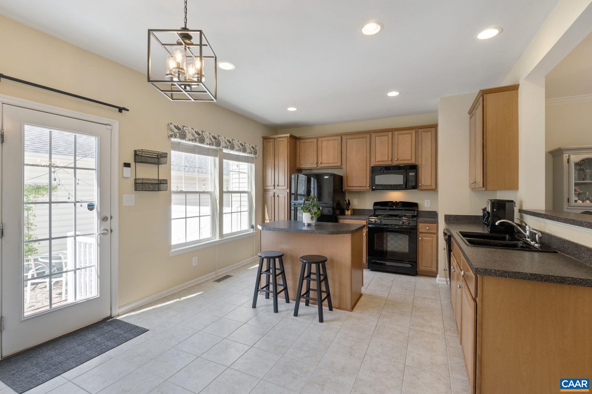 PAVILIONS AT PANTOPS - Residential