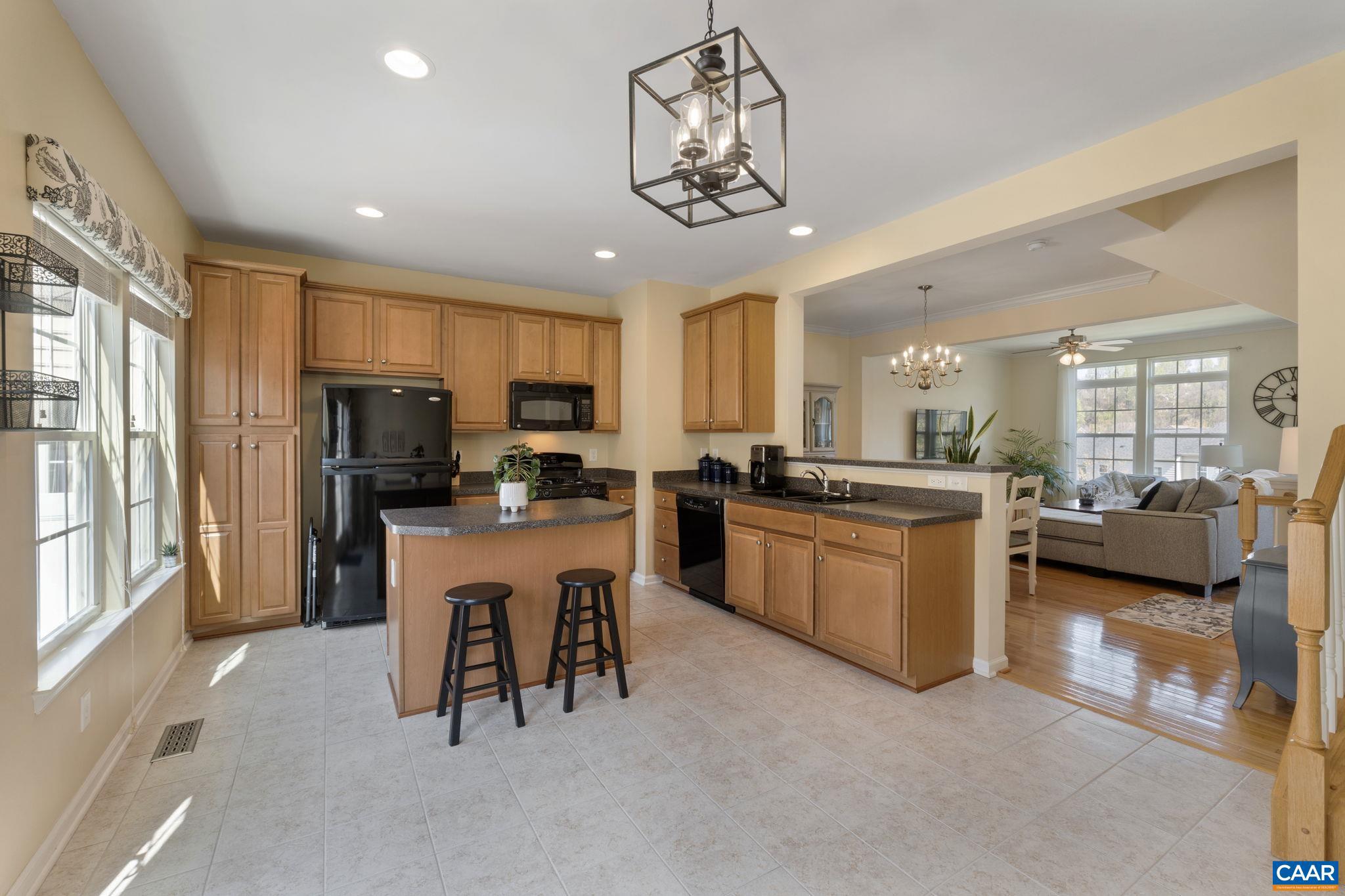 PAVILIONS AT PANTOPS - Residential